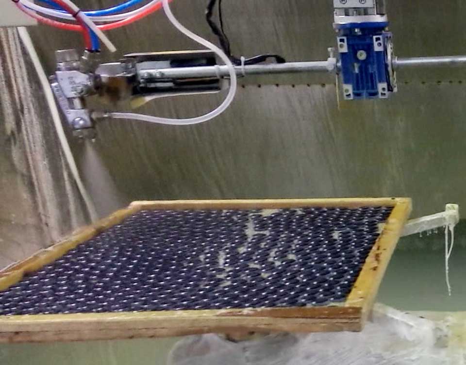 纽扣五轴四盘往复式喷漆台